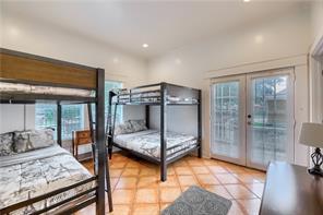 911 E 2nd St, Austin, TX 78702