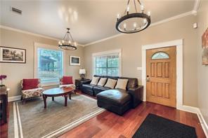 911 E 2nd St, Austin, TX 78702
