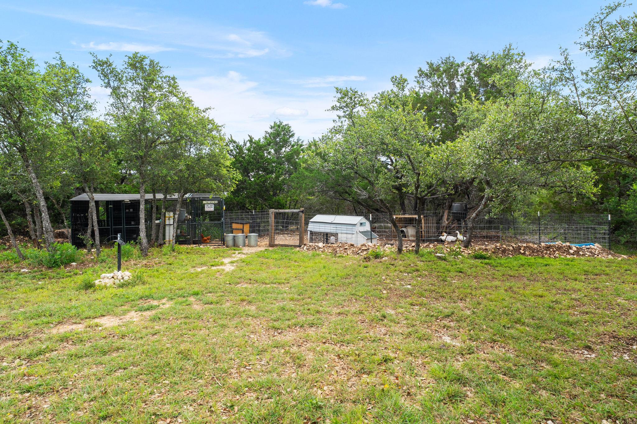 140 Shin Oak Ln, Liberty Hill, TX 78642
