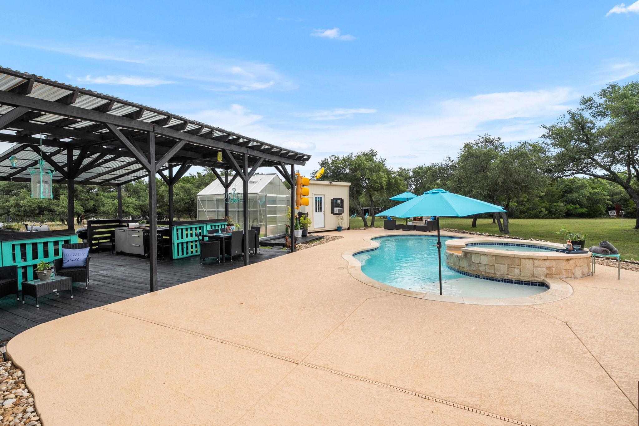 140 Shin Oak Ln, Liberty Hill, TX 78642