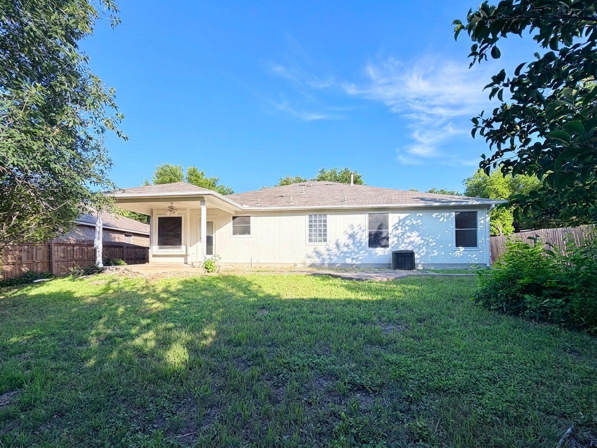 2417 Hallie Ln, Round Rock, TX 78664