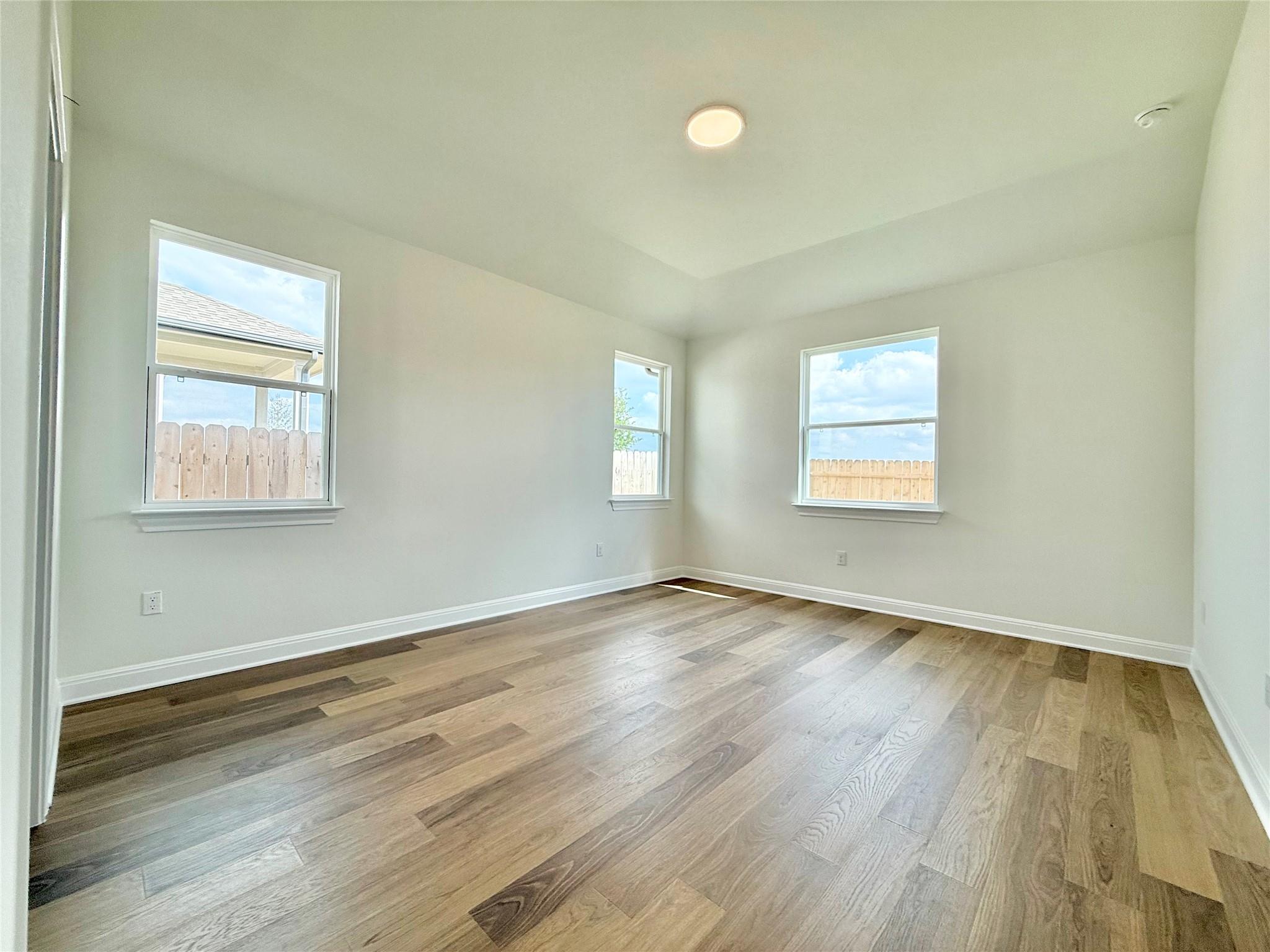 270 Pale Horse Bnd, Buda, TX 78610