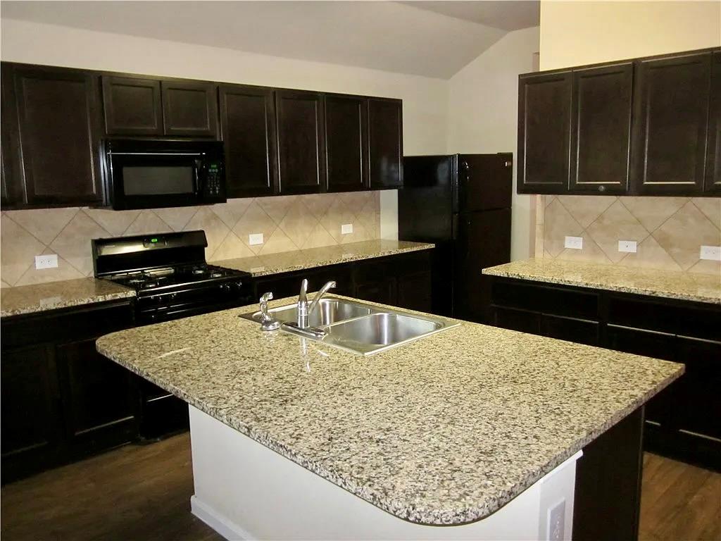 541 Alpha, Kyle, TX 78640
