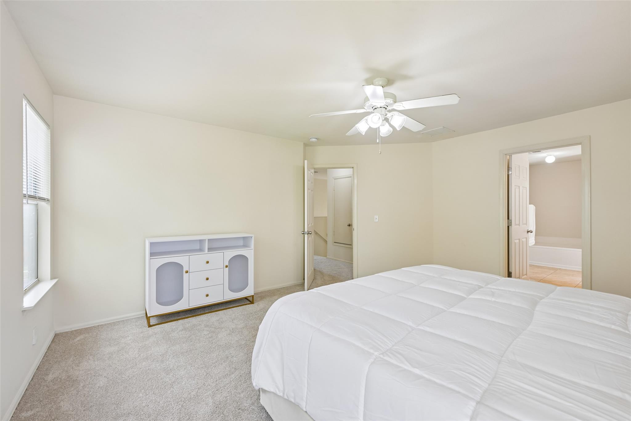 364 Hometown Pkwy, Kyle, TX 78640