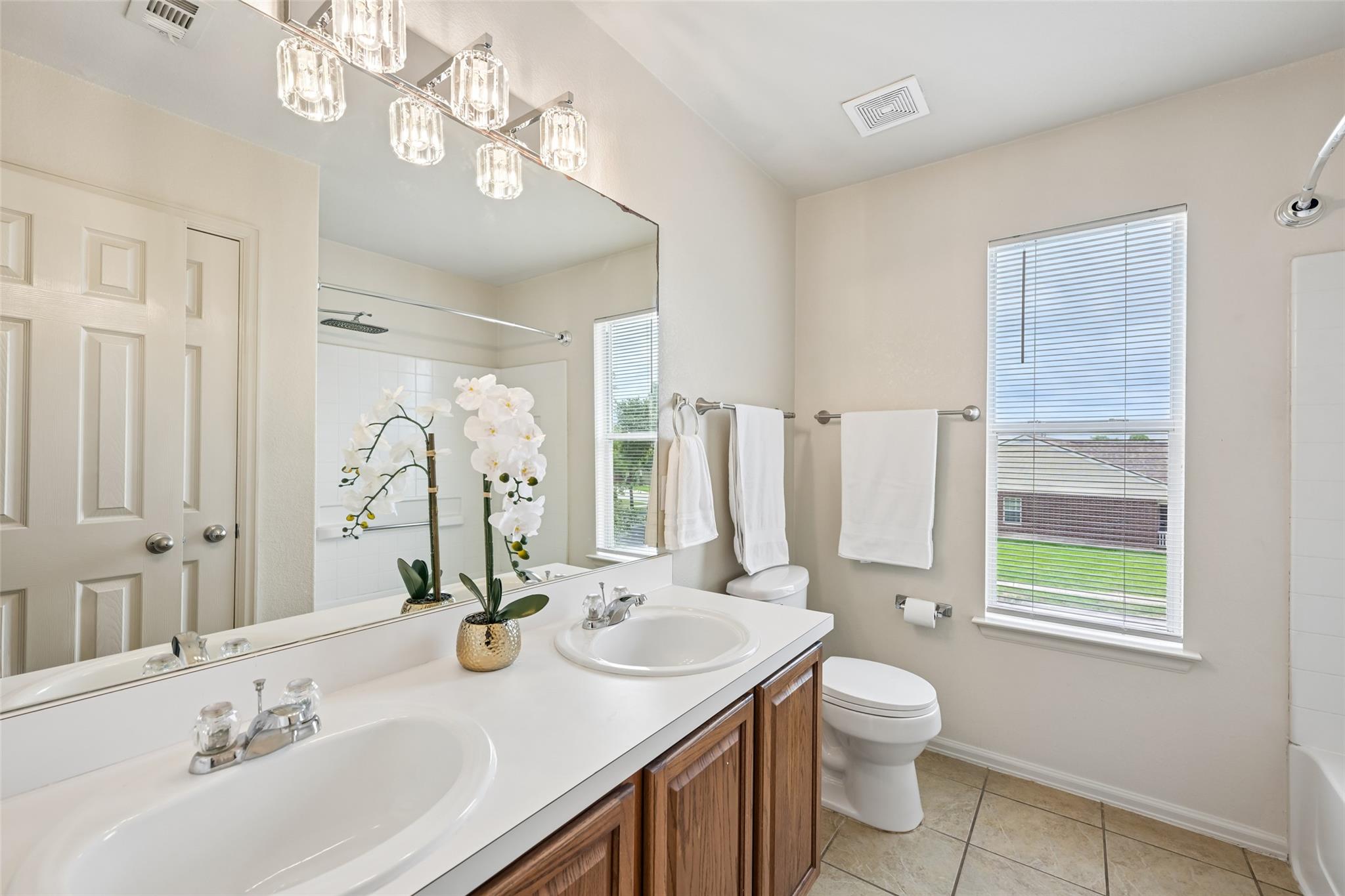 364 Hometown Pkwy, Kyle, TX 78640