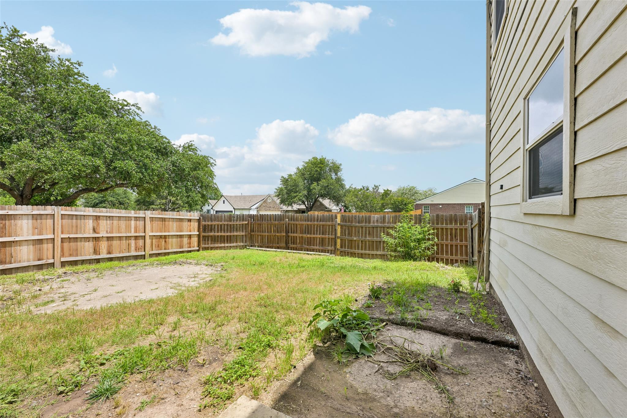 364 Hometown Pkwy, Kyle, TX 78640