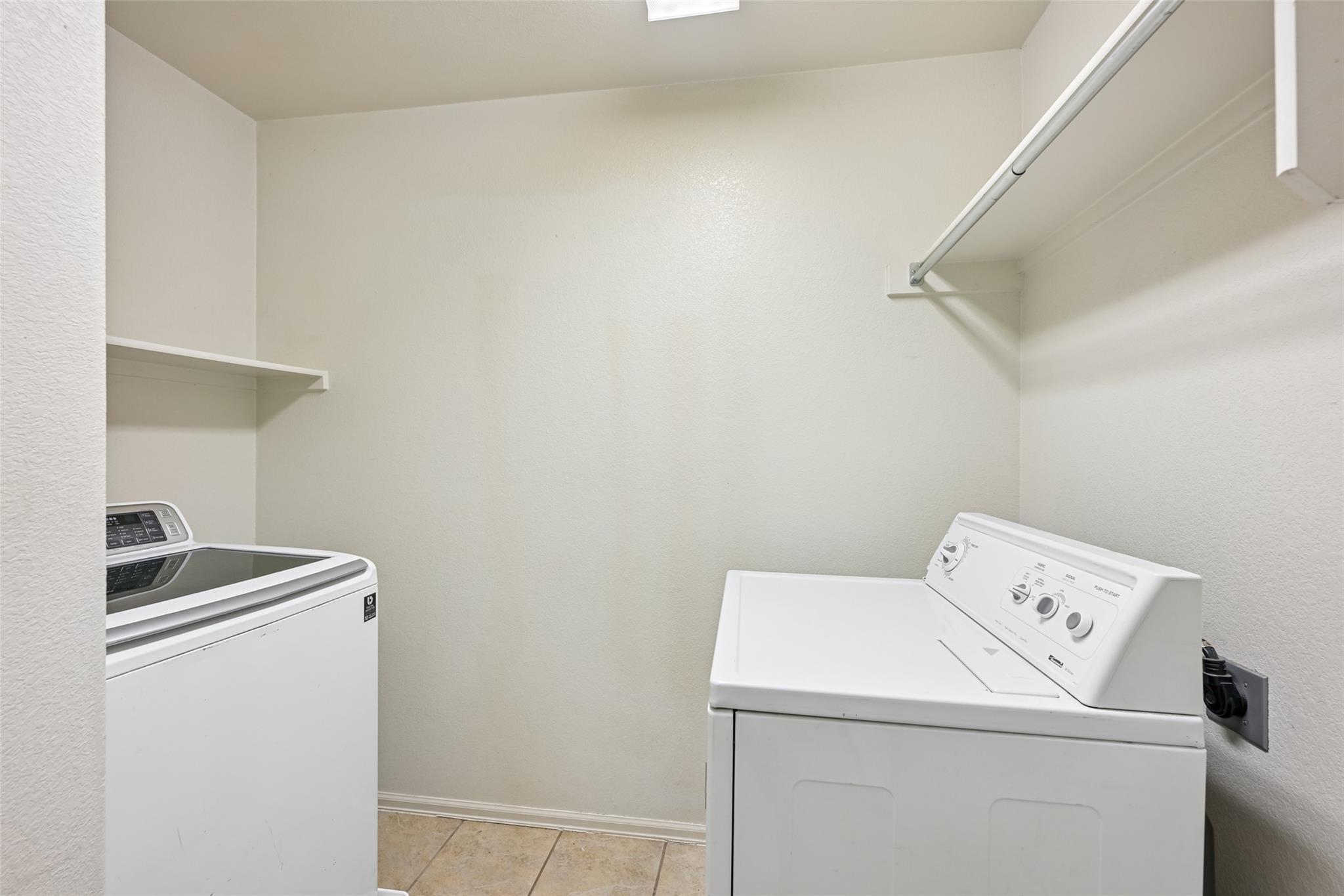 364 Hometown Pkwy, Kyle, TX 78640