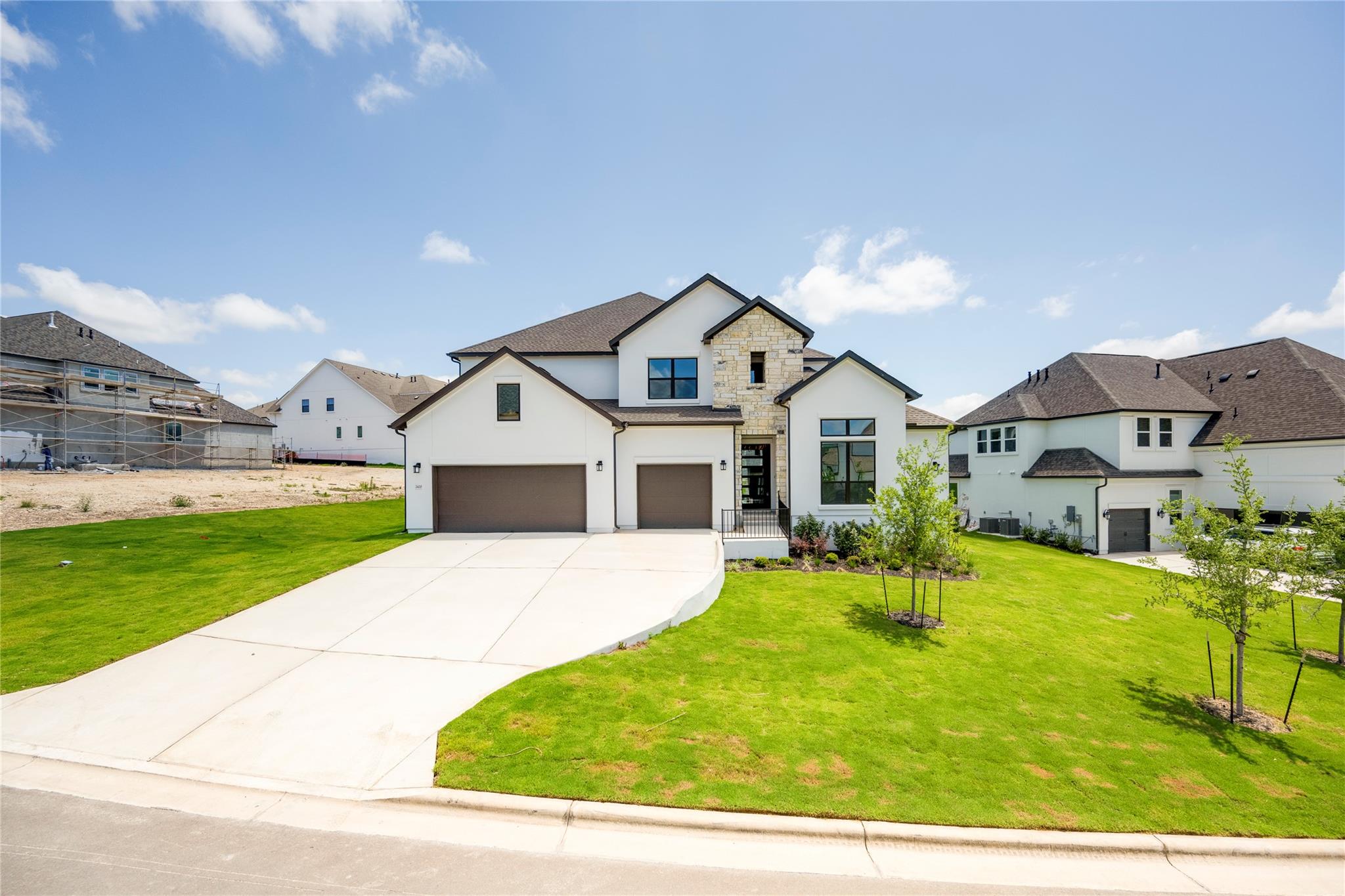 2420 Sondrio Bnd, Leander, TX 78641