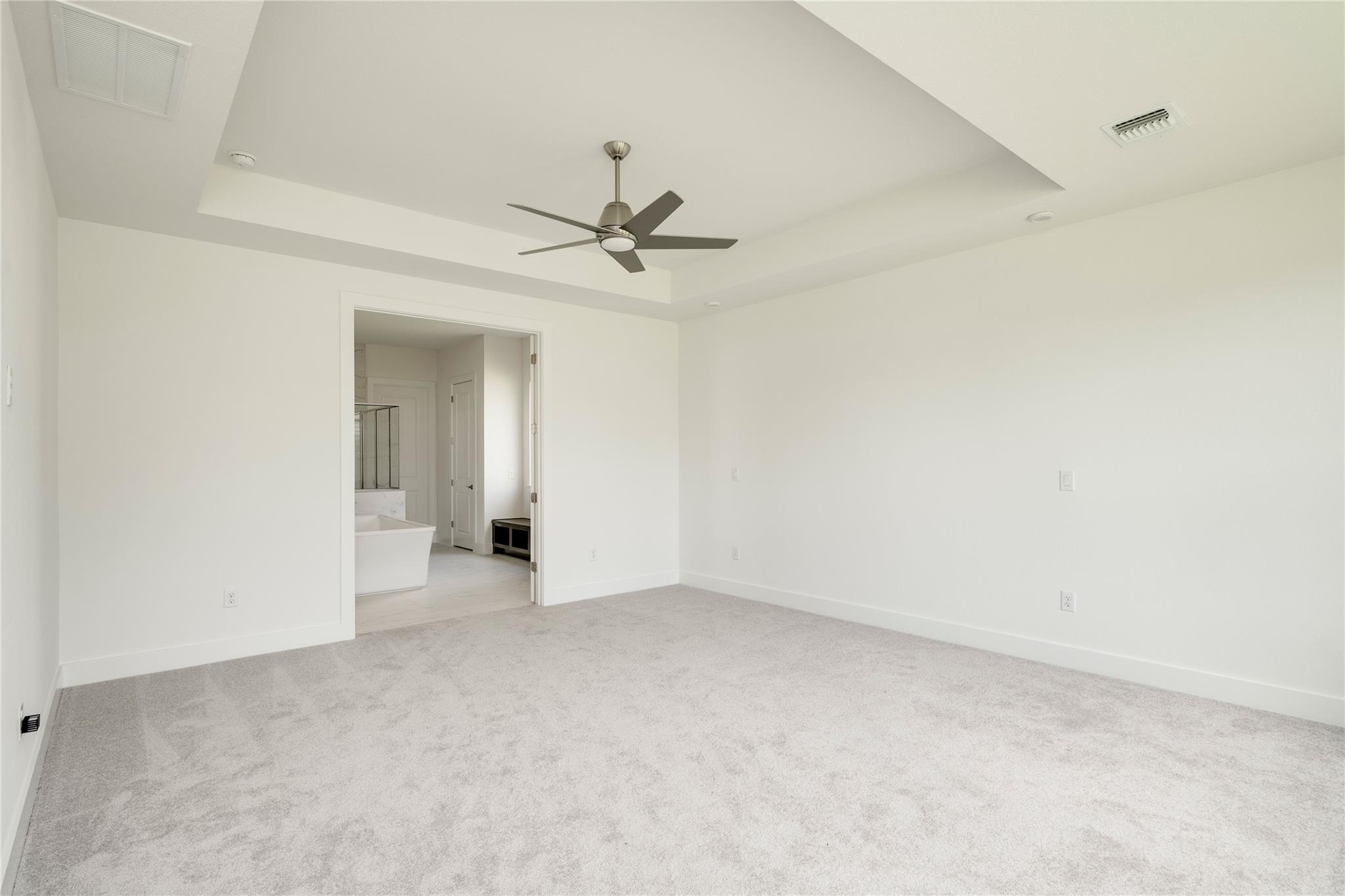 2420 Sondrio Bnd, Leander, TX 78641