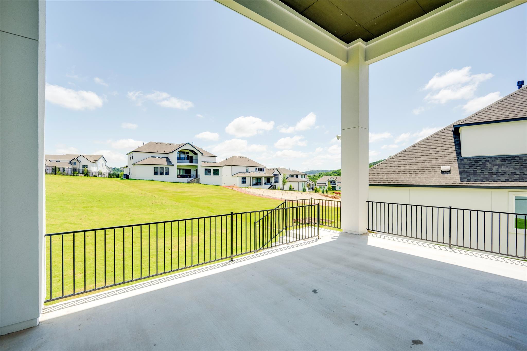 2420 Sondrio Bnd, Leander, TX 78641