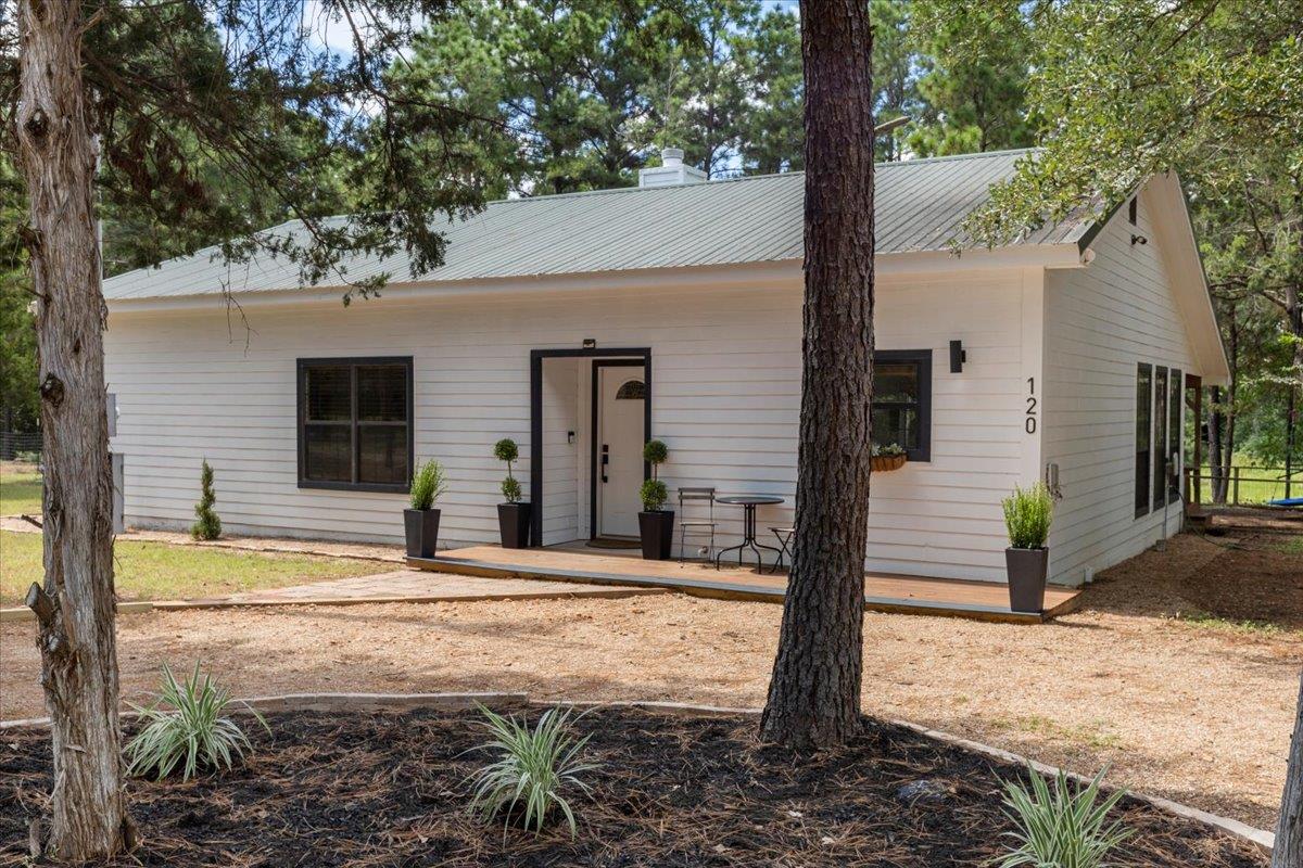 120 LAKE POINT Way, Bastrop, TX 78602
