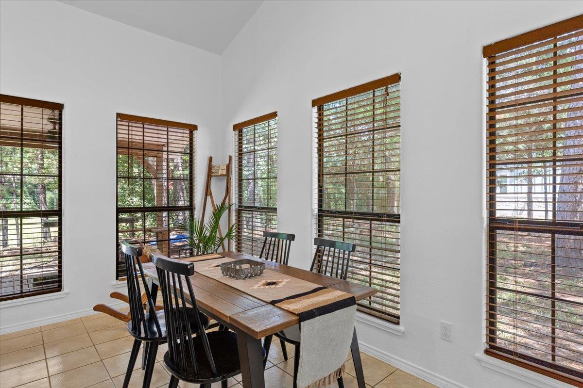 120 LAKE POINT Way, Bastrop, TX 78602