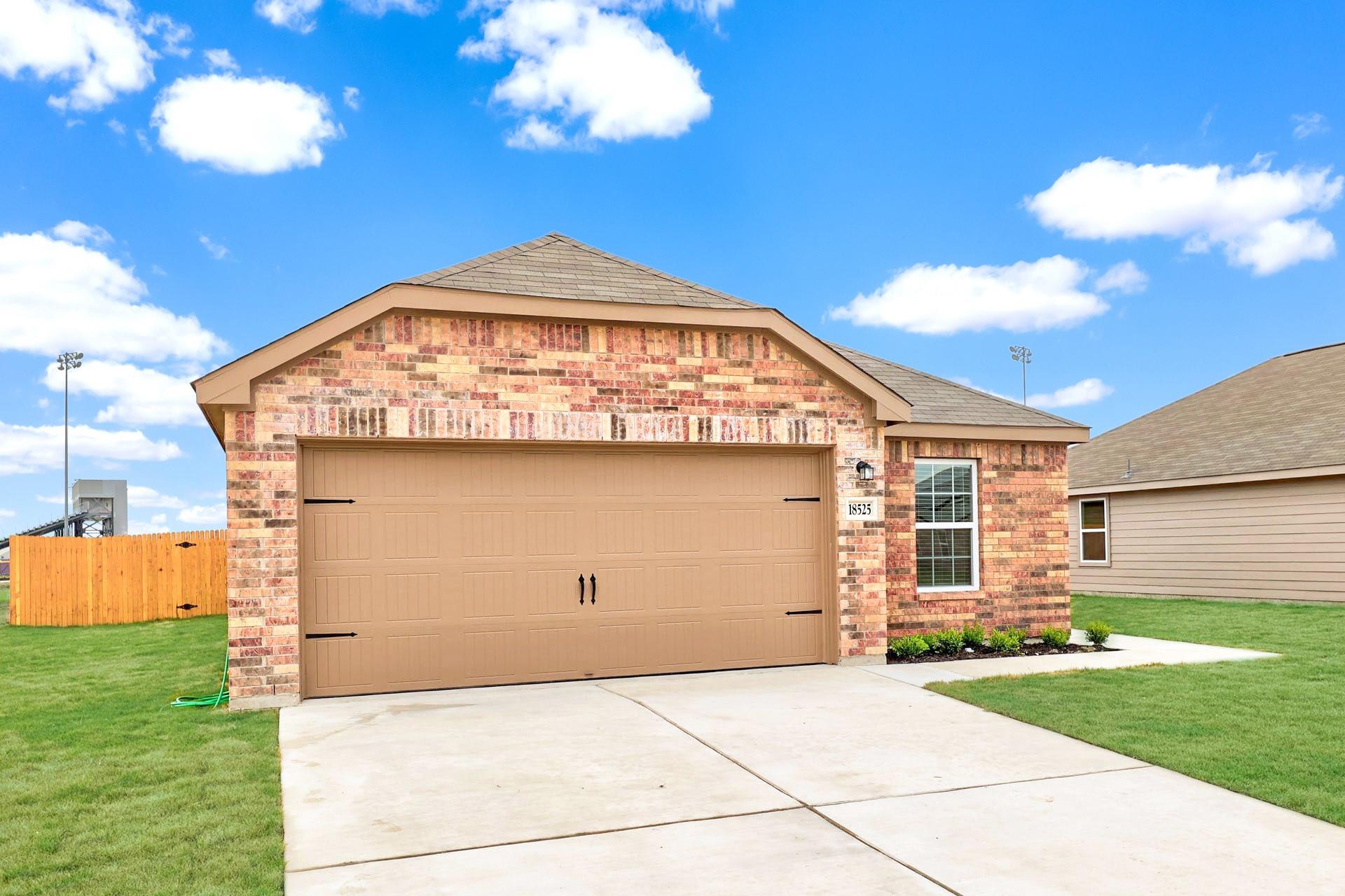 18525 Quiet Range Dr, Elgin, TX 78621