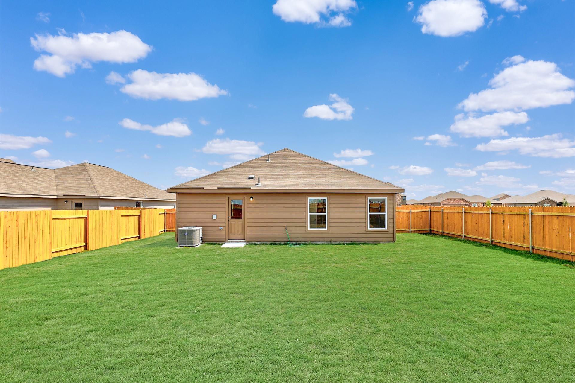 18525 Quiet Range Dr, Elgin, TX 78621