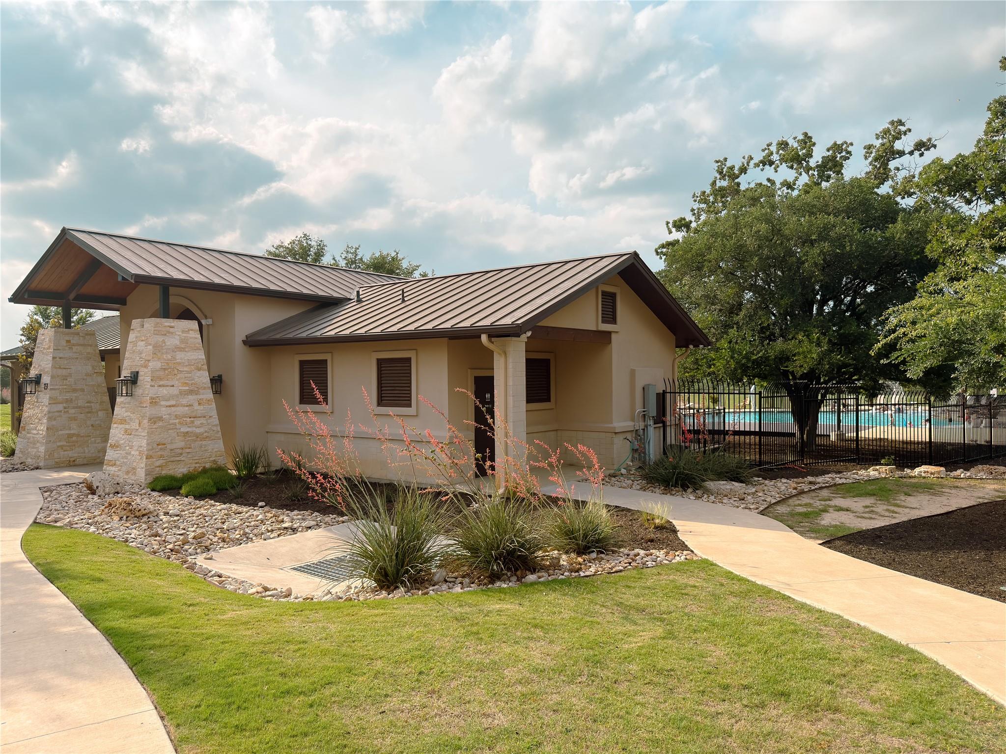 129 Tall Grass Dr, Georgetown, TX 78628