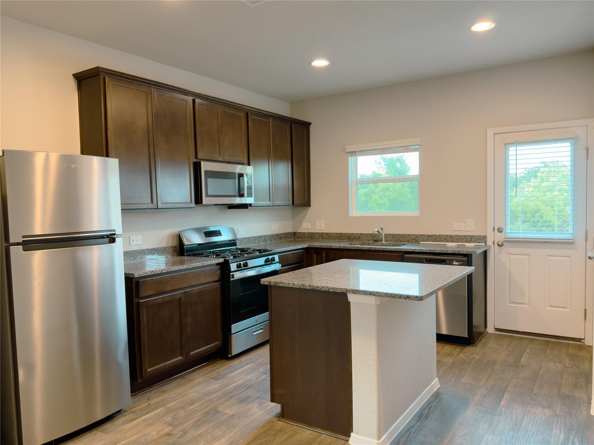129 Tall Grass Dr, Georgetown, TX 78628