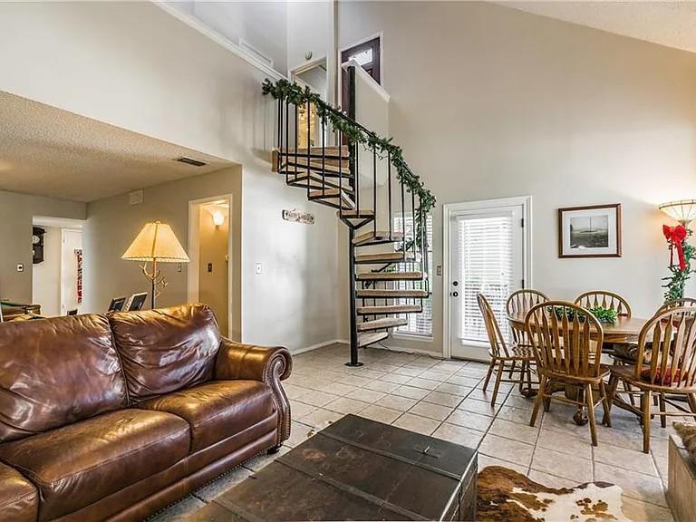 17 Casa Verde St # 17, Lakeway, TX 78734