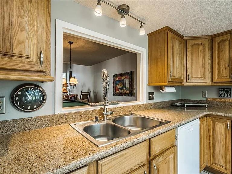 17 Casa Verde St # 17, Lakeway, TX 78734
