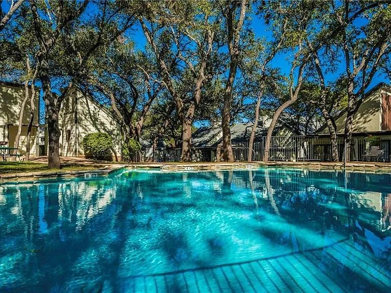17 Casa Verde St # 17, Lakeway, TX 78734