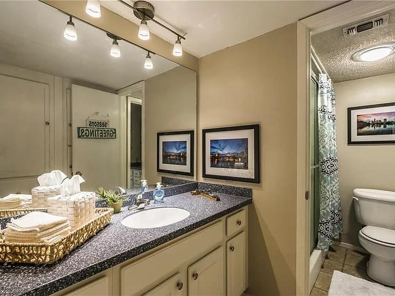 17 Casa Verde St # 17, Lakeway, TX 78734