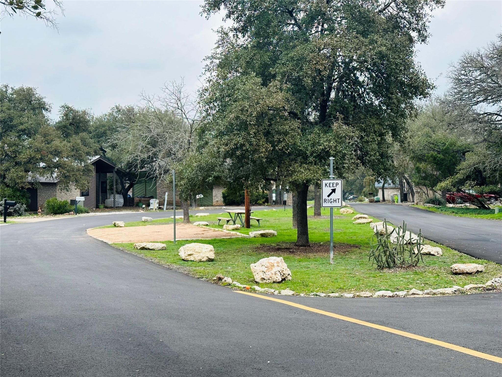 27 Par View Dr, Wimberley, TX 78676