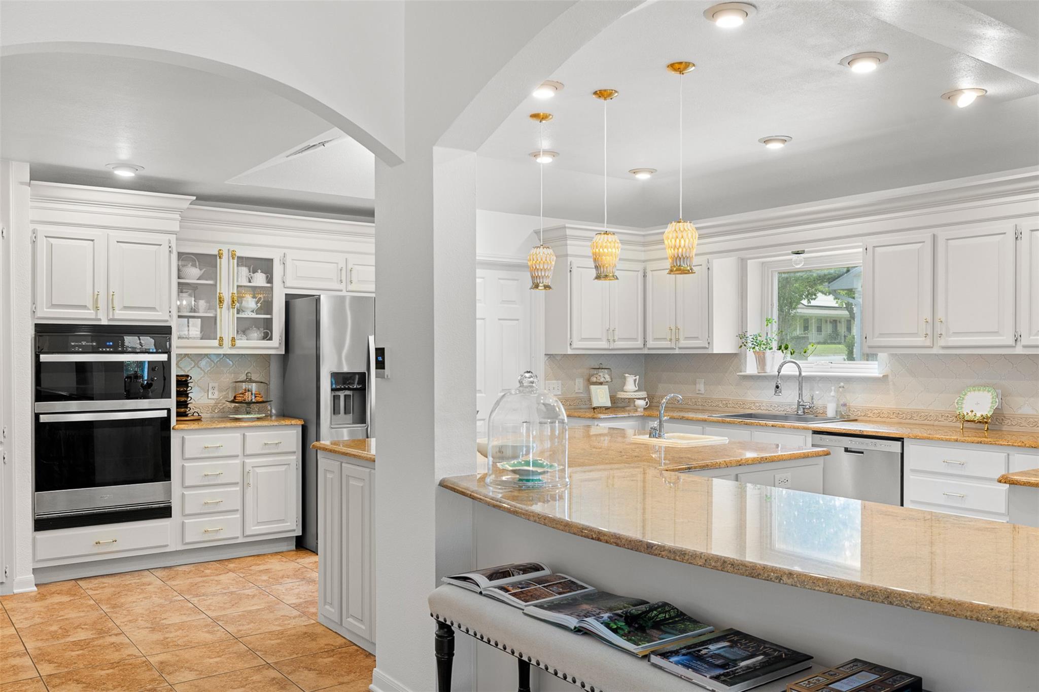 1102 N F Ave, Elgin, TX 78621