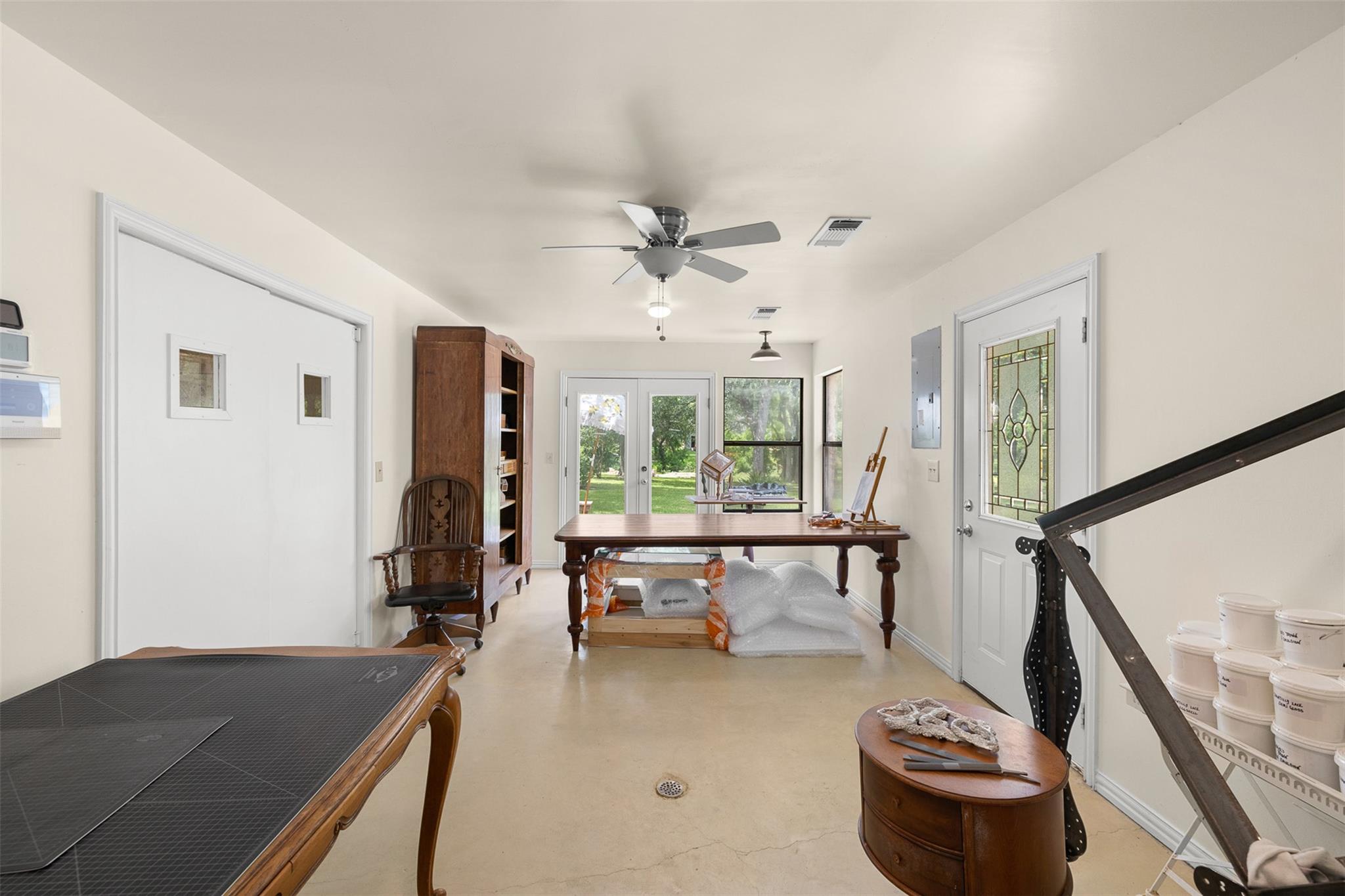 1102 N F Ave, Elgin, TX 78621