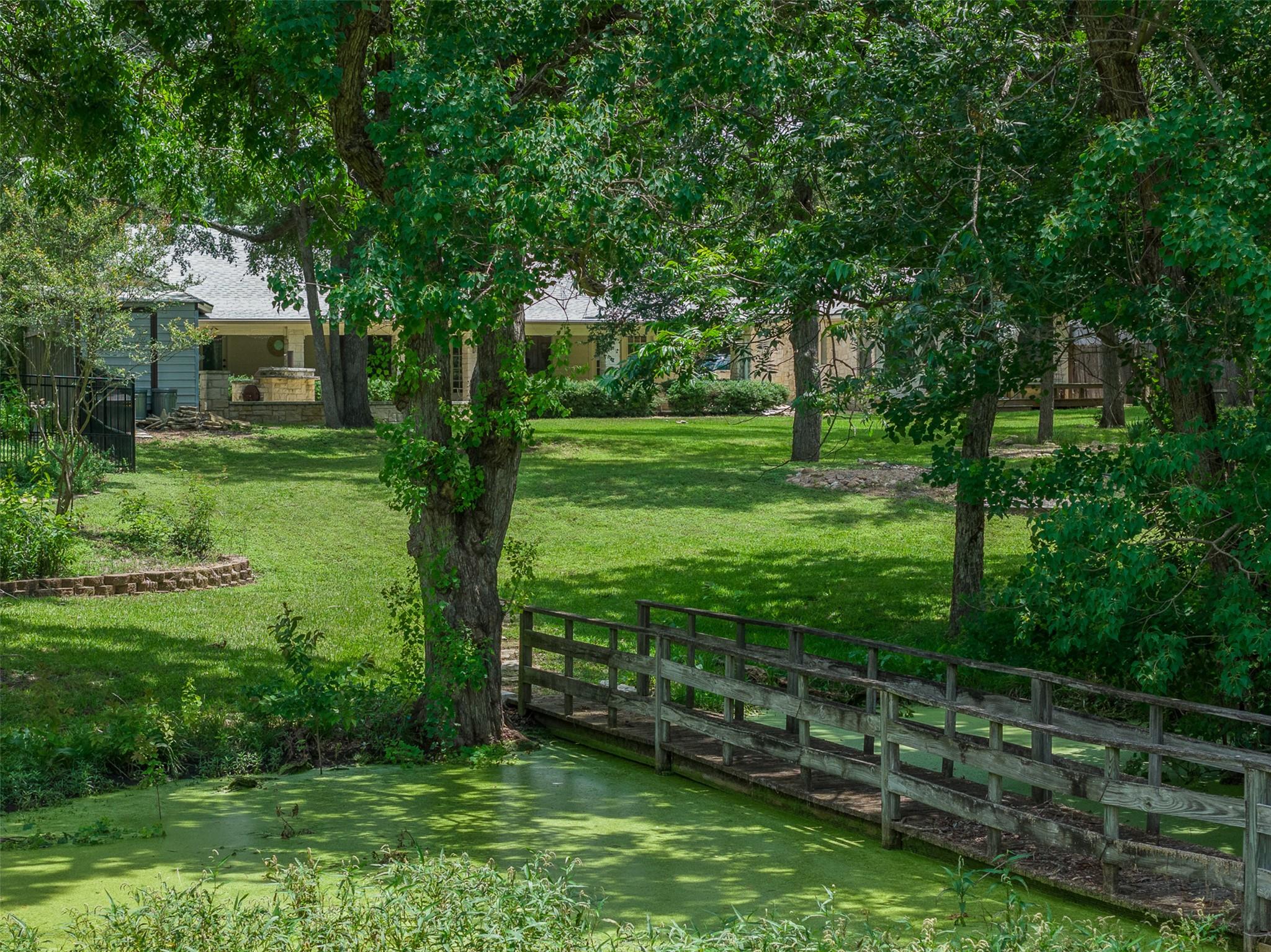 1102 N F Ave, Elgin, TX 78621