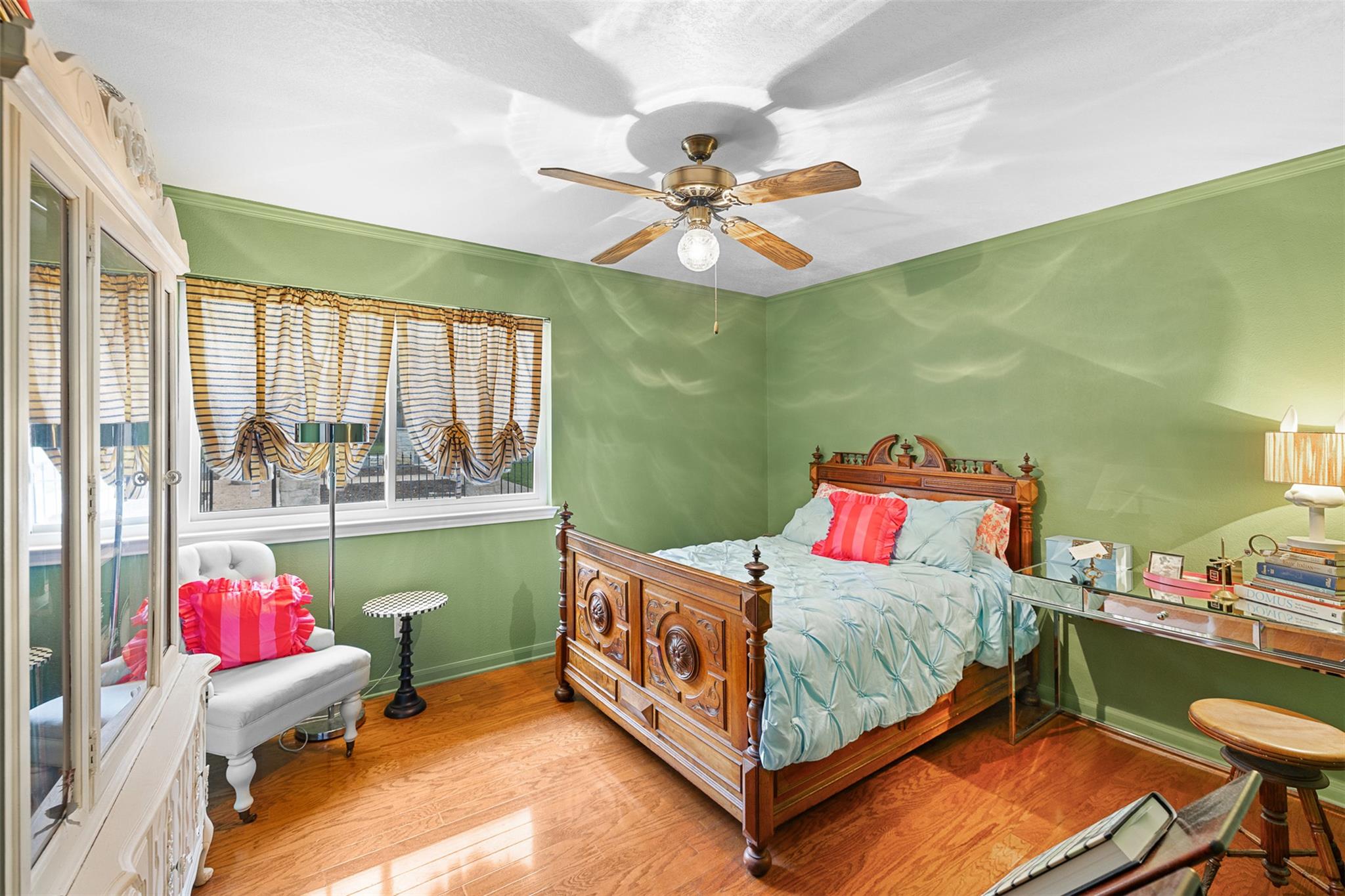 1102 N F Ave, Elgin, TX 78621