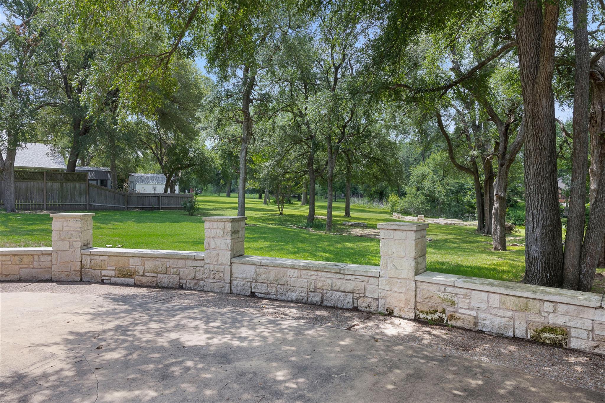 1102 N F Ave, Elgin, TX 78621