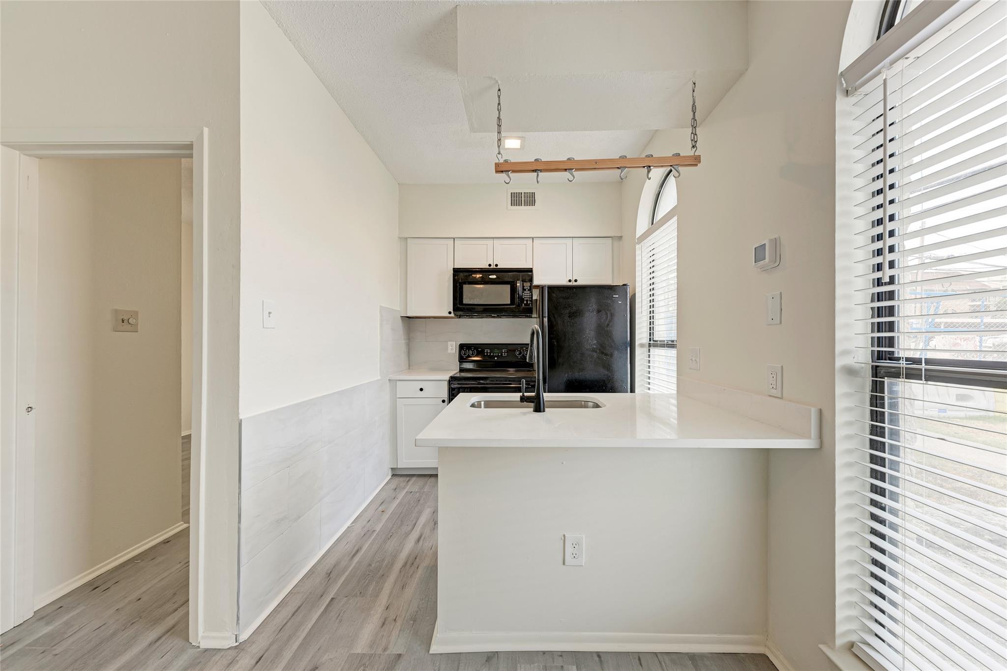 2714 Nueces St # 108, Austin, TX 78705
