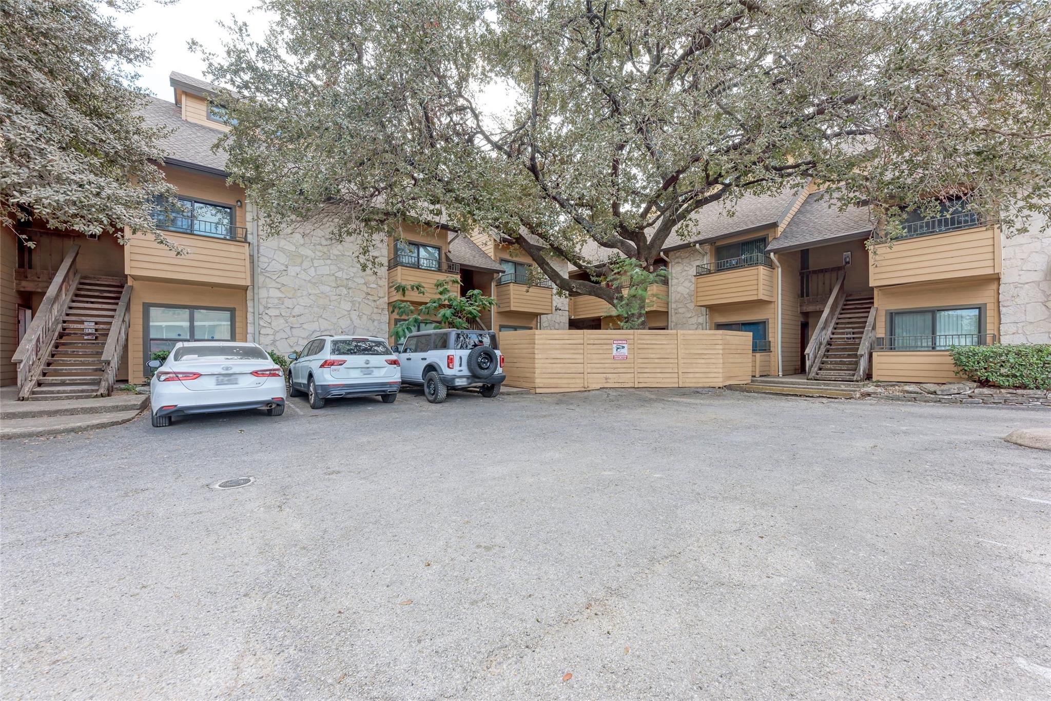 2714 Nueces St # 108, Austin, TX 78705