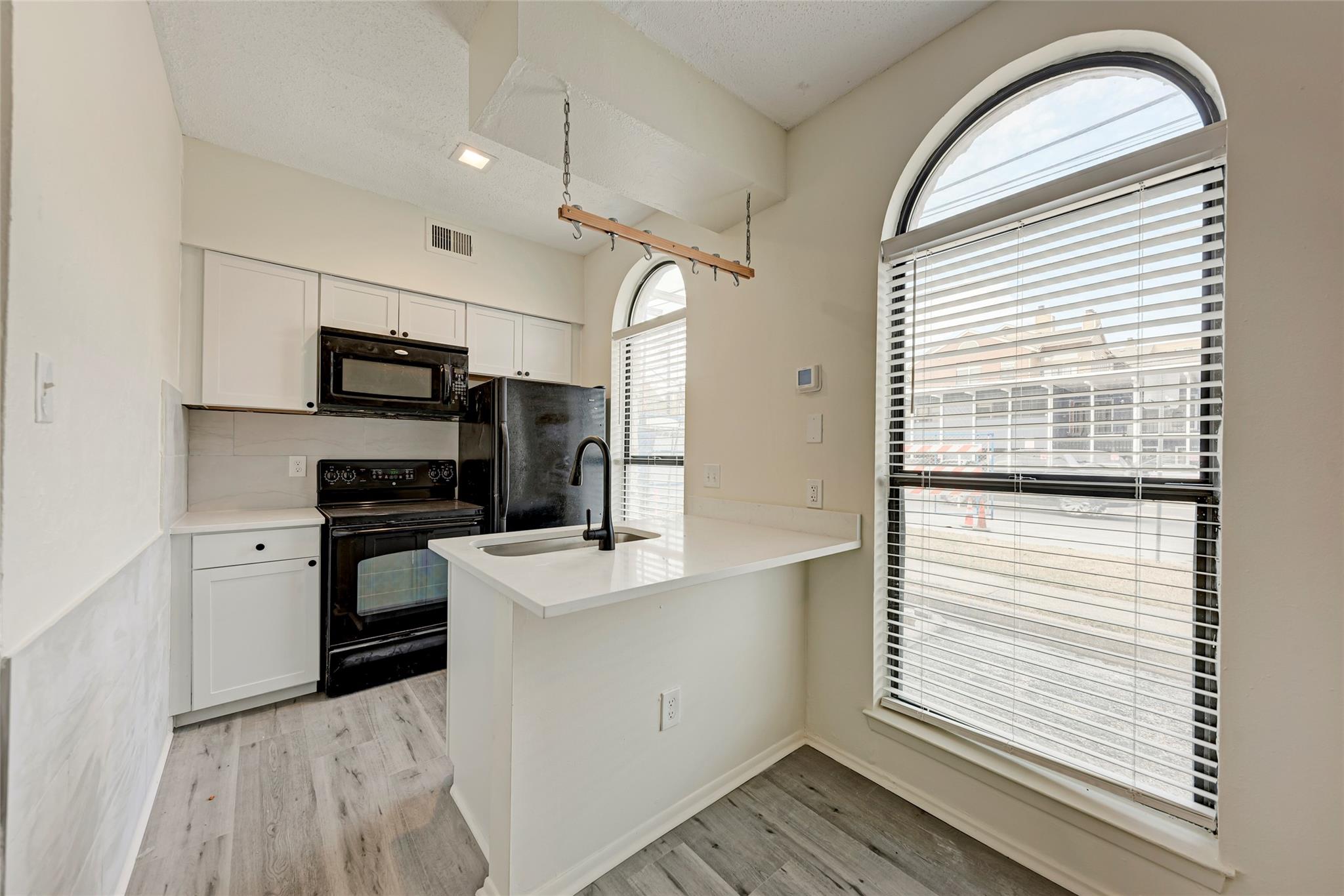 2714 Nueces St # 108, Austin, TX 78705