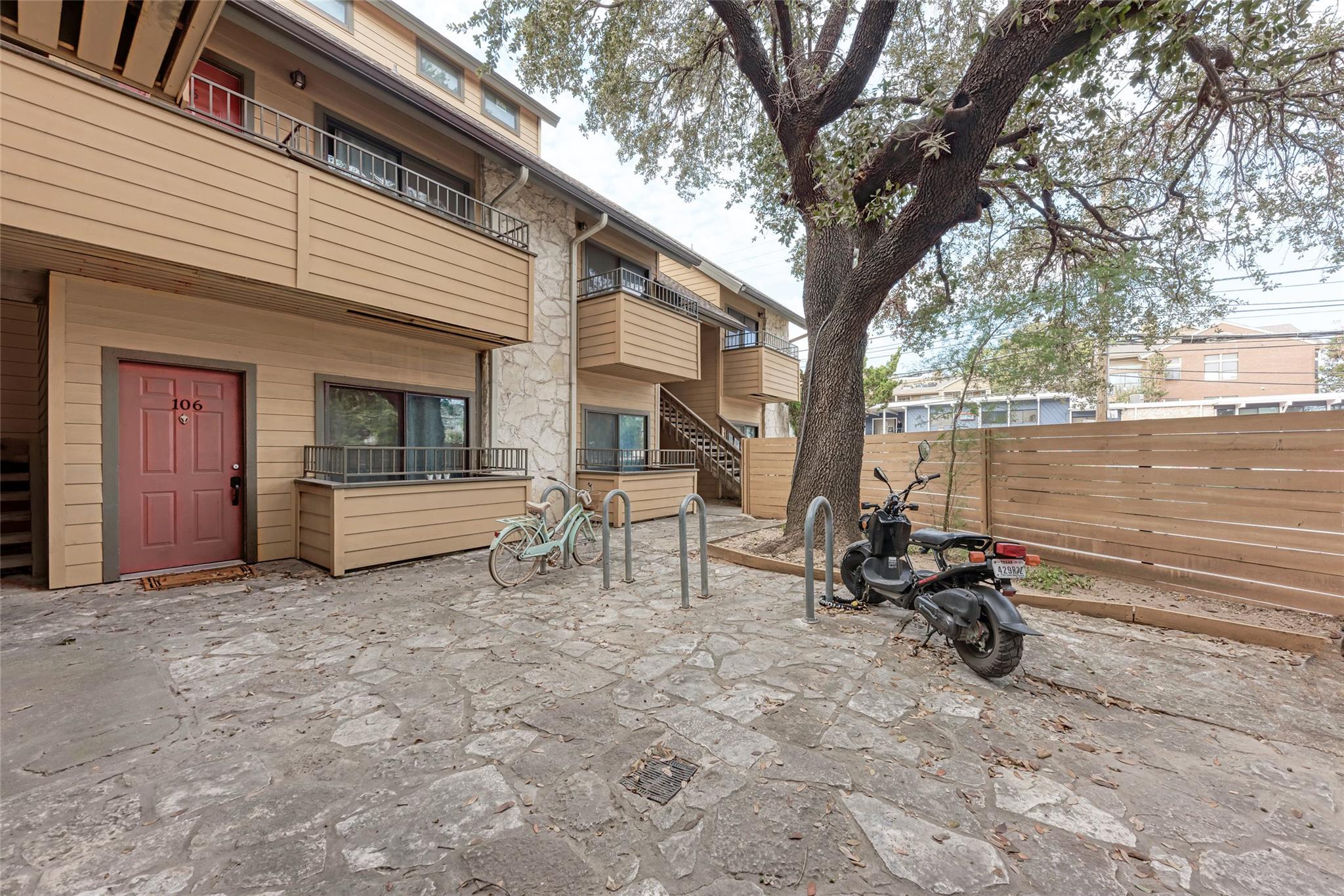 2714 Nueces St # 108, Austin, TX 78705