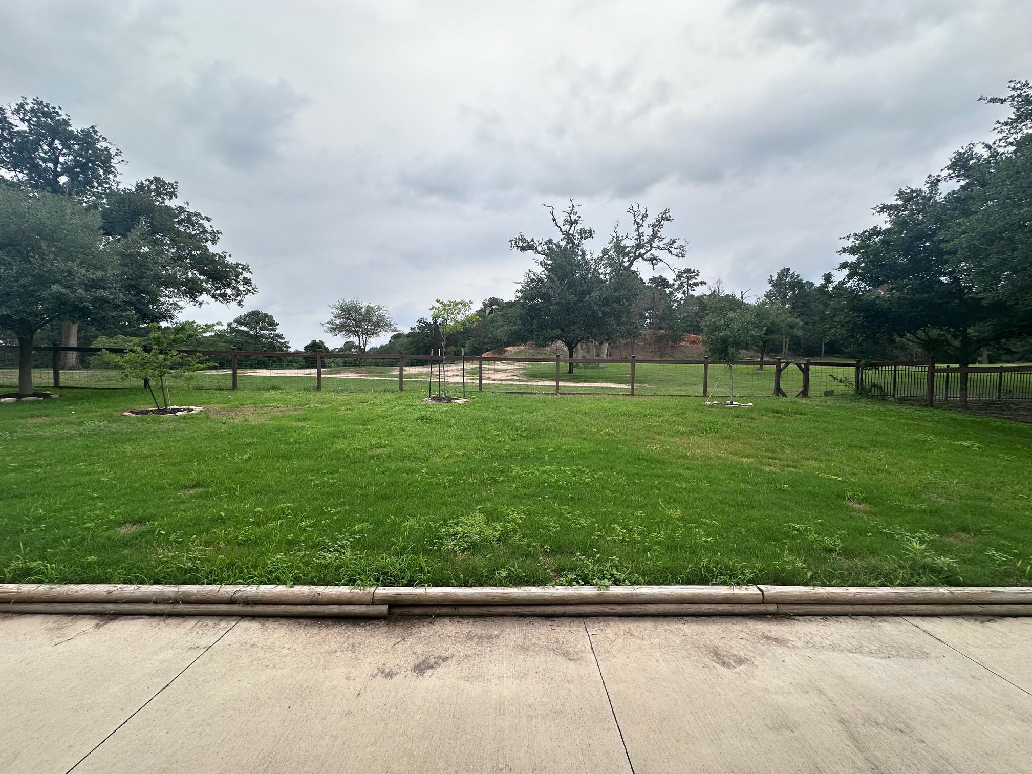 460 Tahitian Dr, Bastrop, TX 78602
