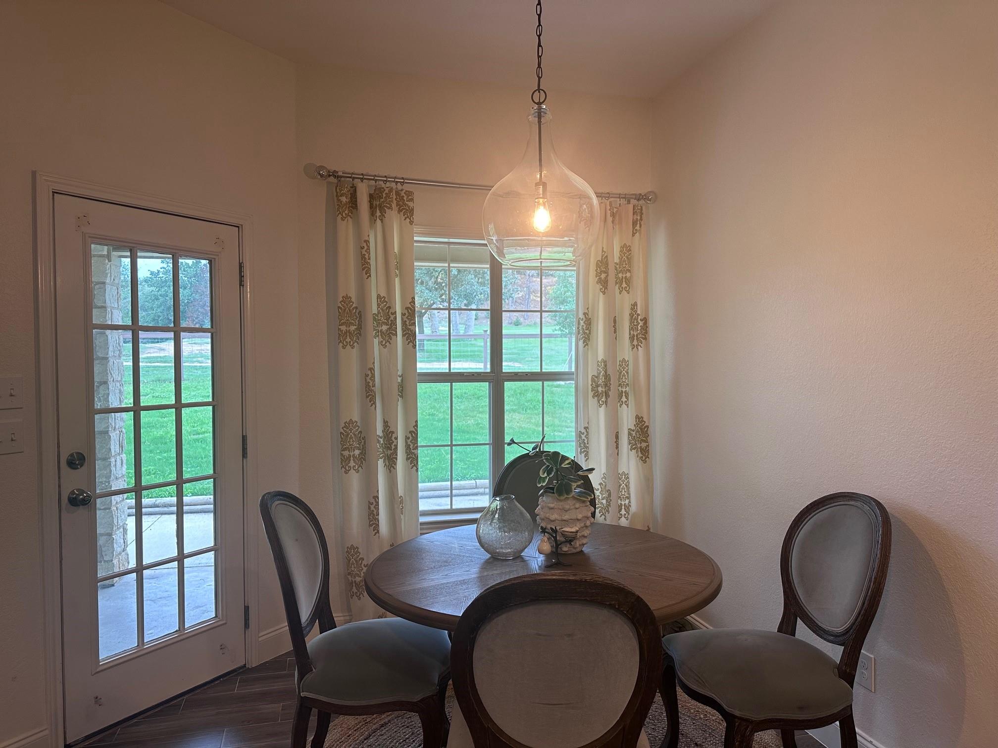 460 Tahitian Dr, Bastrop, TX 78602