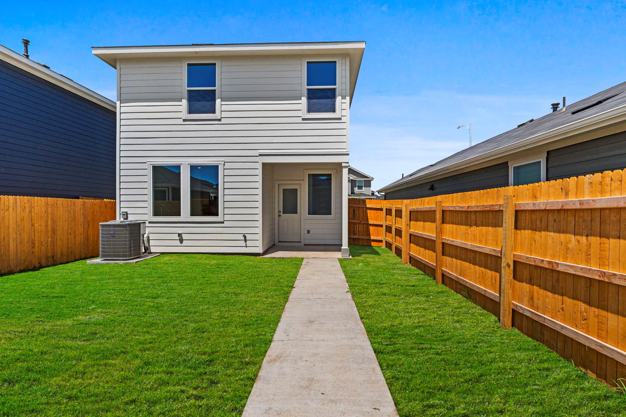 308 Santo Domingo Rd, Bastrop, TX 78602