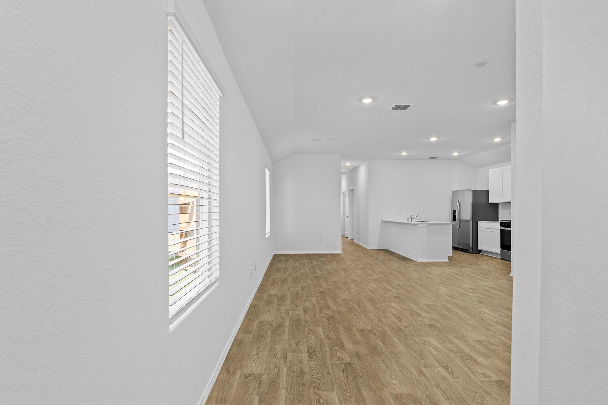 306 Nizao Ln, Bastrop, TX 78602