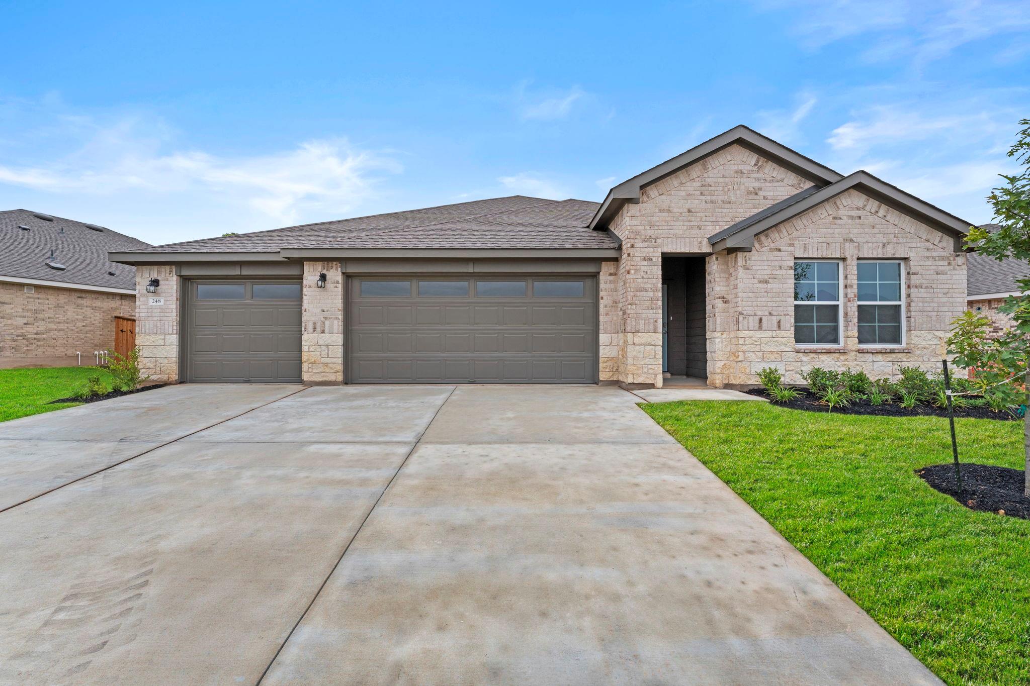 248 Rivers Edge Dr, Georgetown, TX 78628