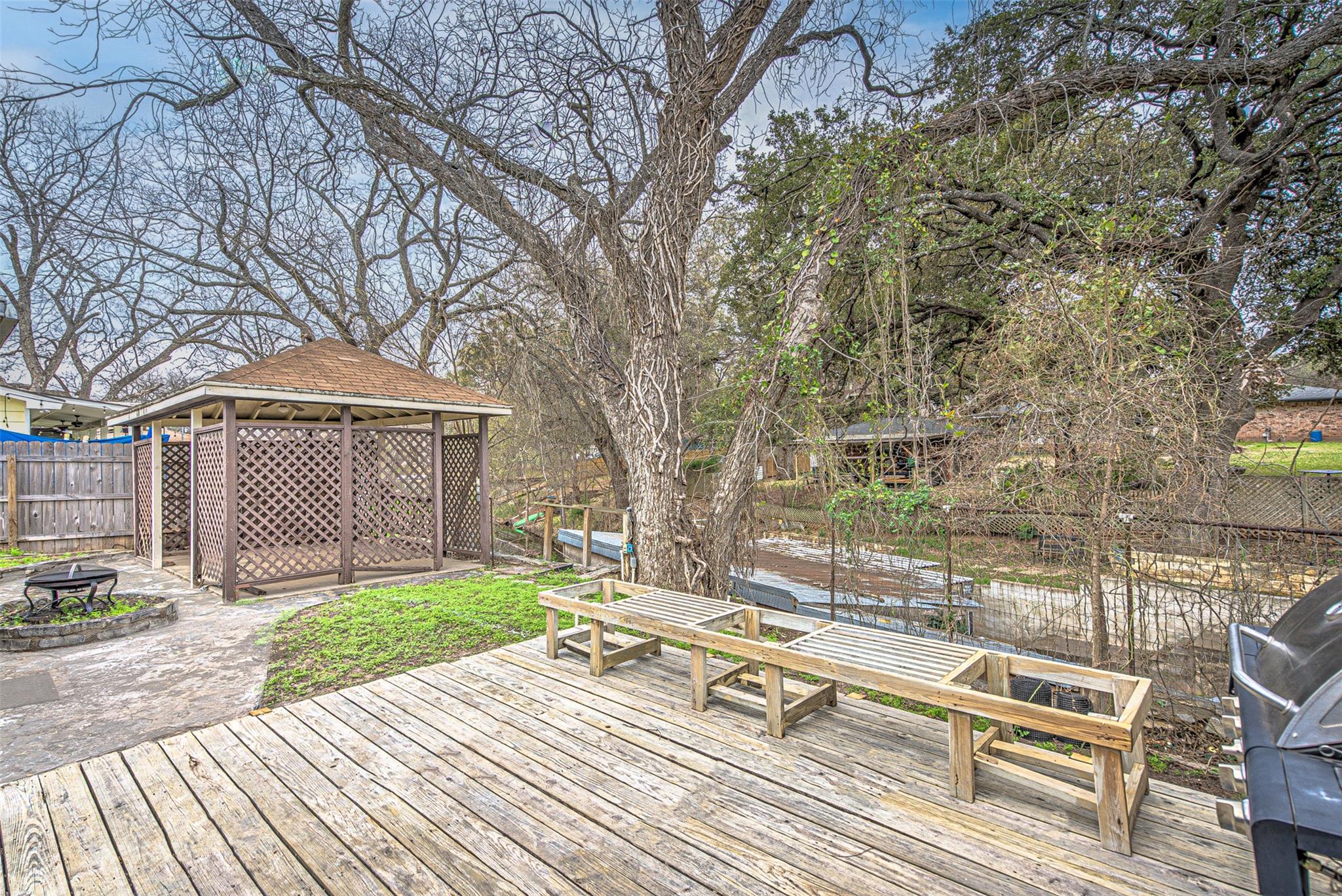 5304 Bedford St, Kingsland, TX 78639