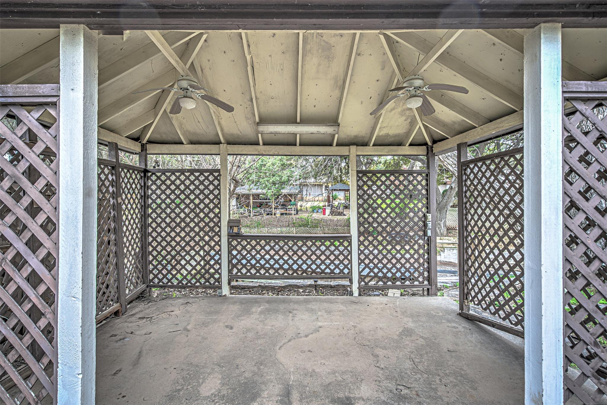 5304 Bedford St, Kingsland, TX 78639