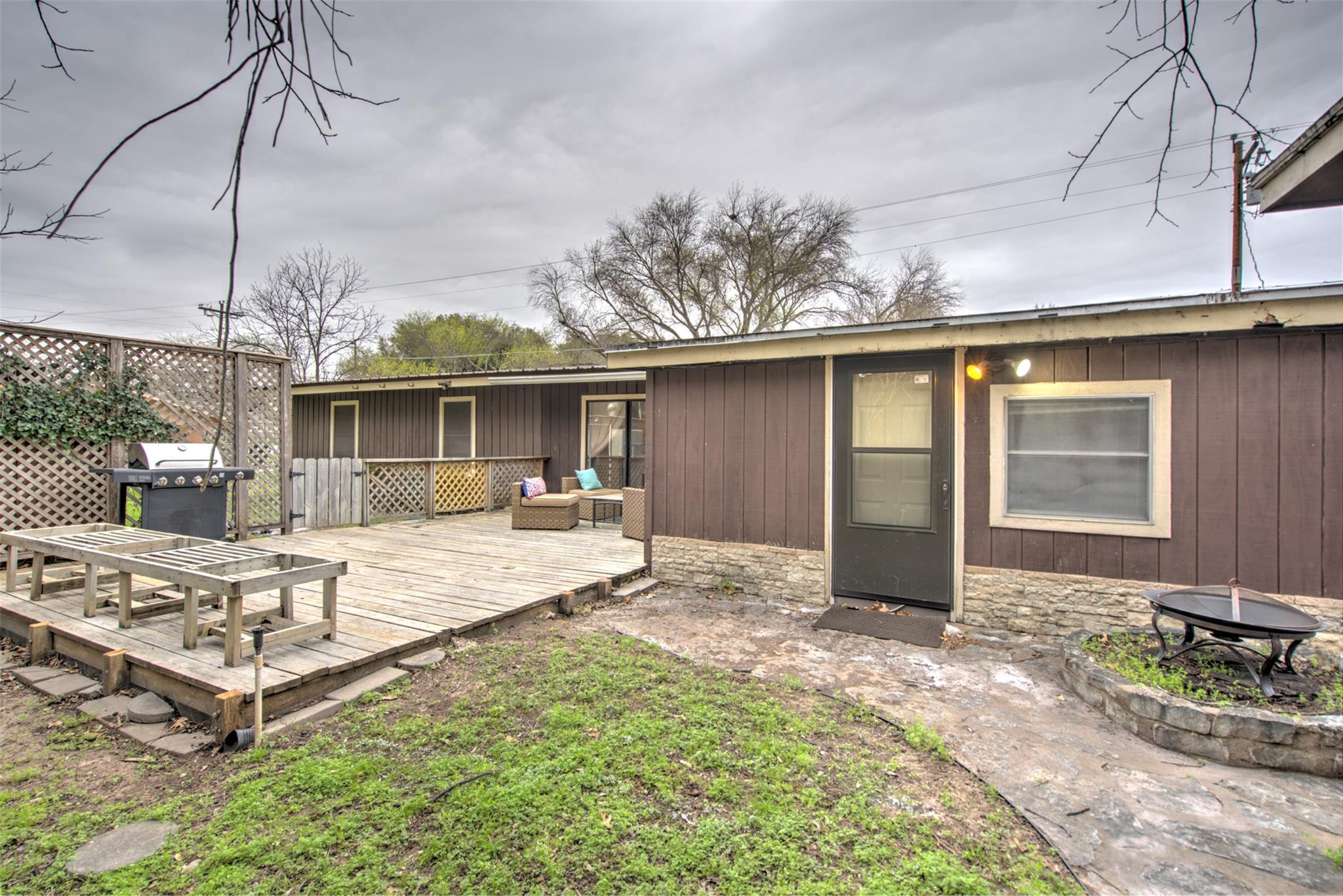 5304 Bedford St, Kingsland, TX 78639