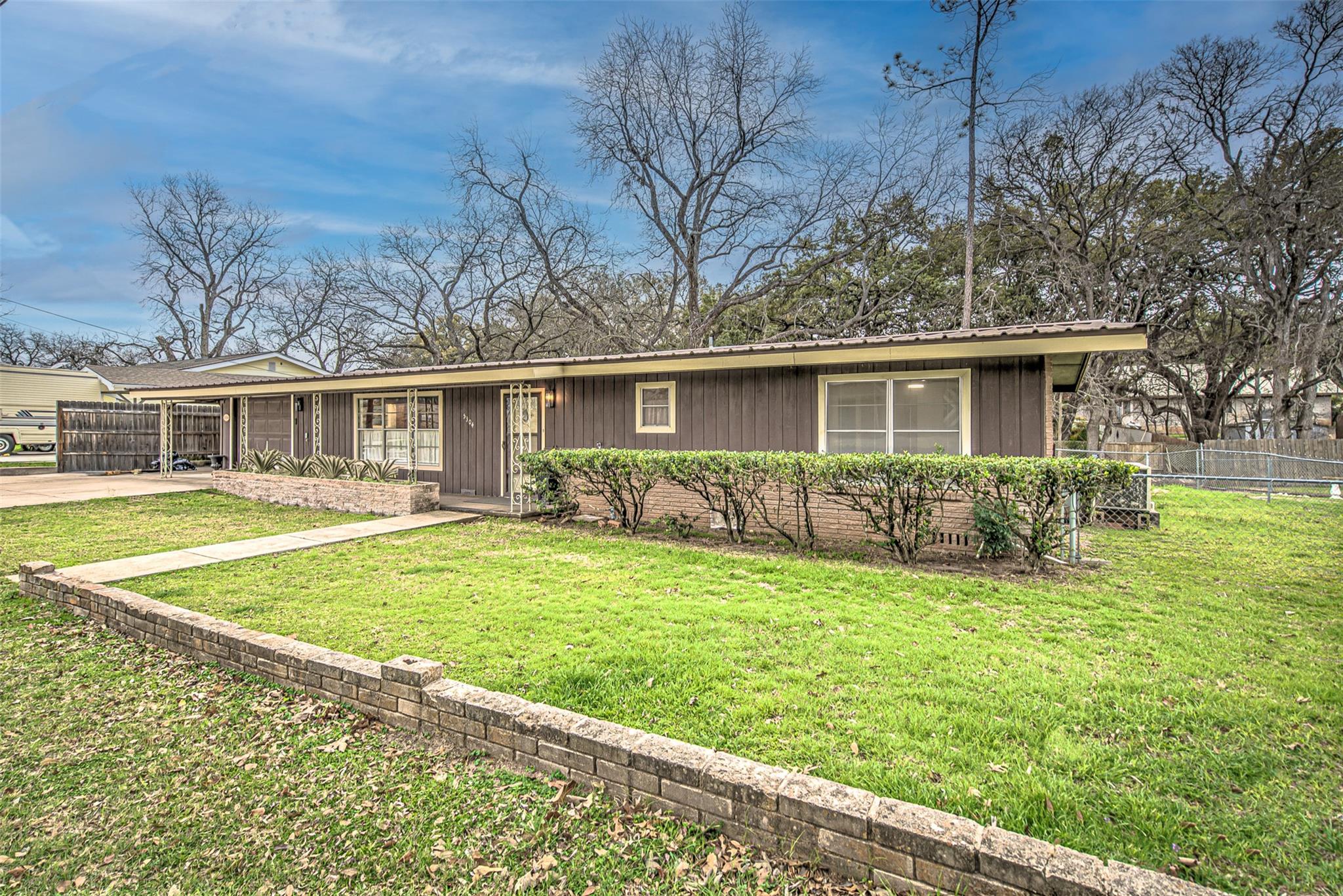 5304 Bedford St, Kingsland, TX 78639