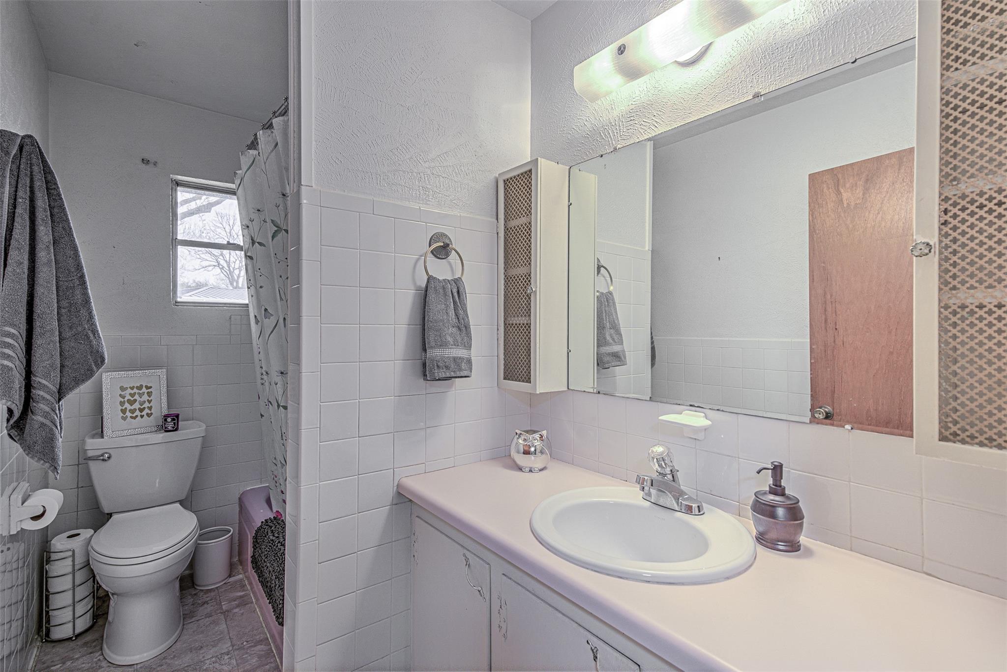 5304 Bedford St, Kingsland, TX 78639