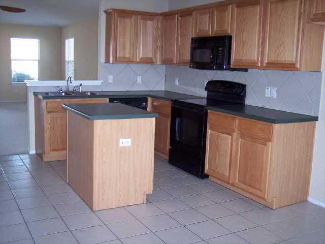 208 Carol Ave, Leander, TX 78641