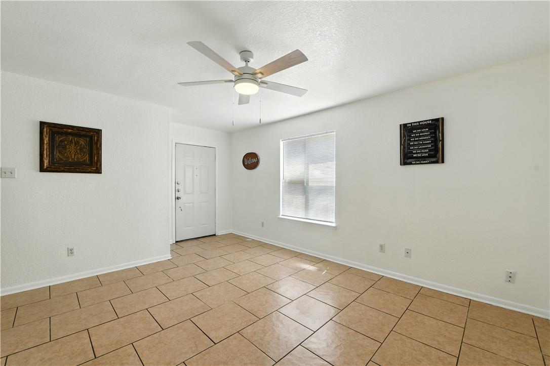 2410 Royal Crest Cir, Killeen, TX 76549