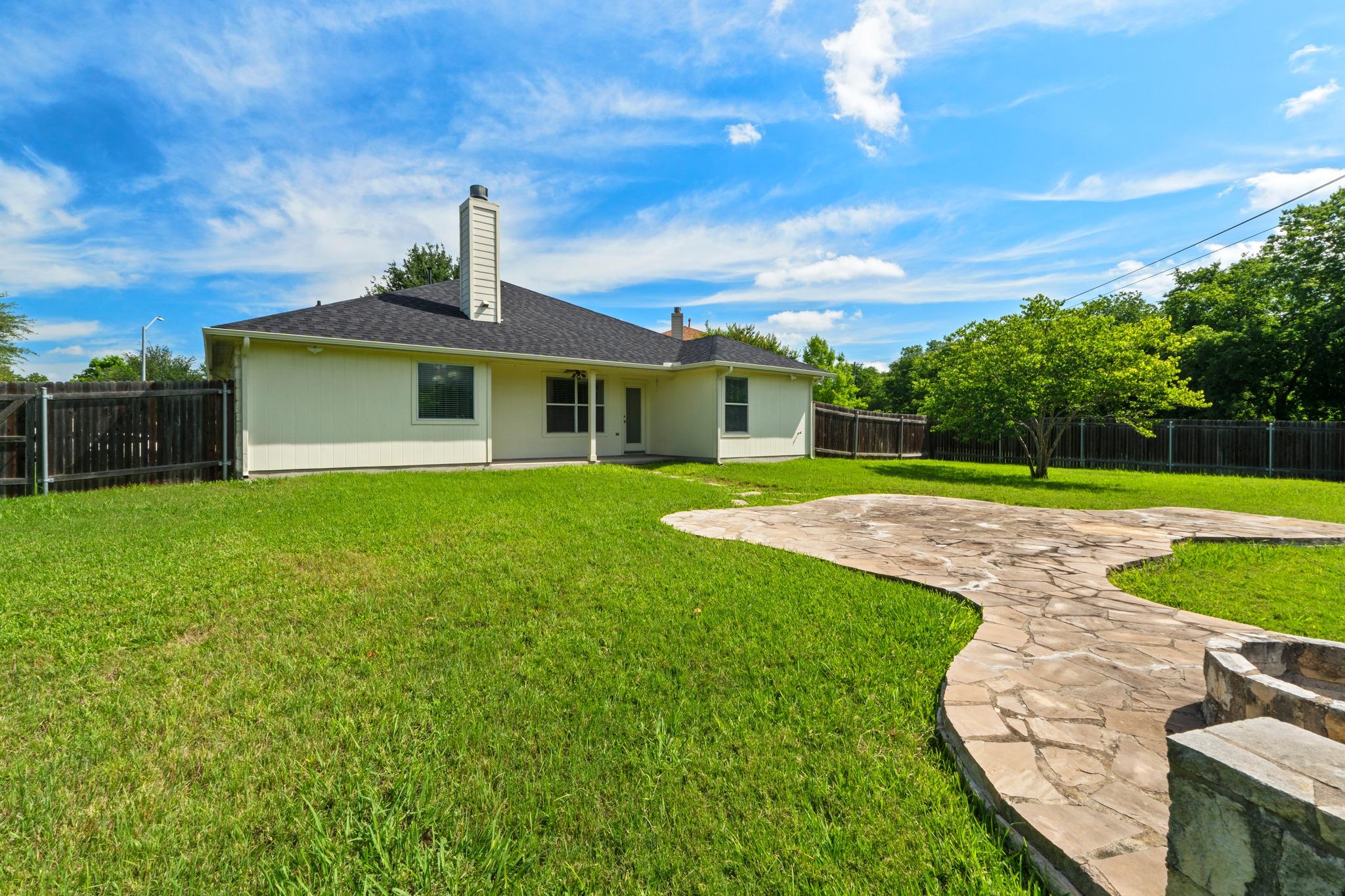 1109 Blackburn Pl, Round Rock, TX 78665