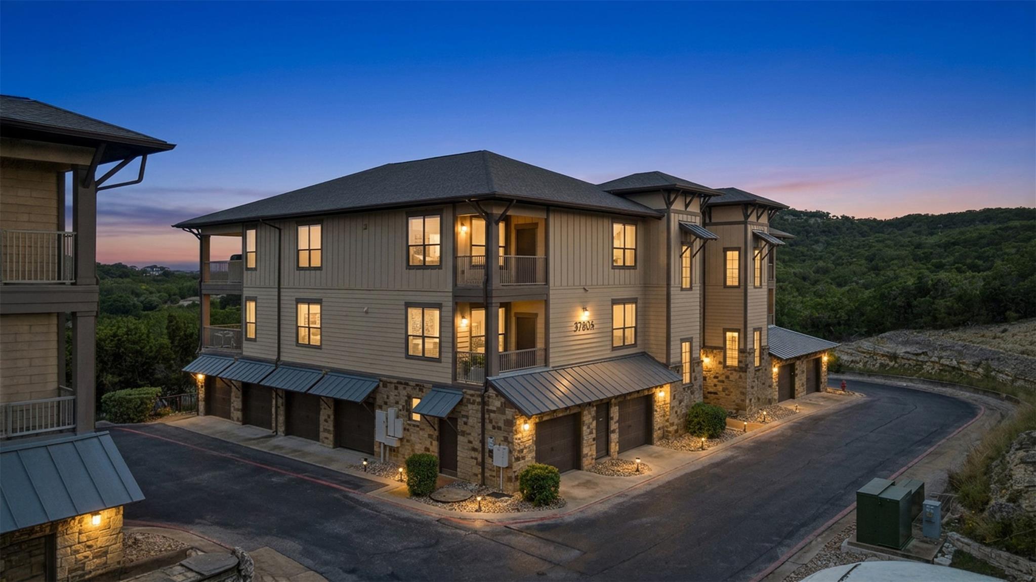 17808 Maritime Point Dr # 302, Jonestown, TX 78645