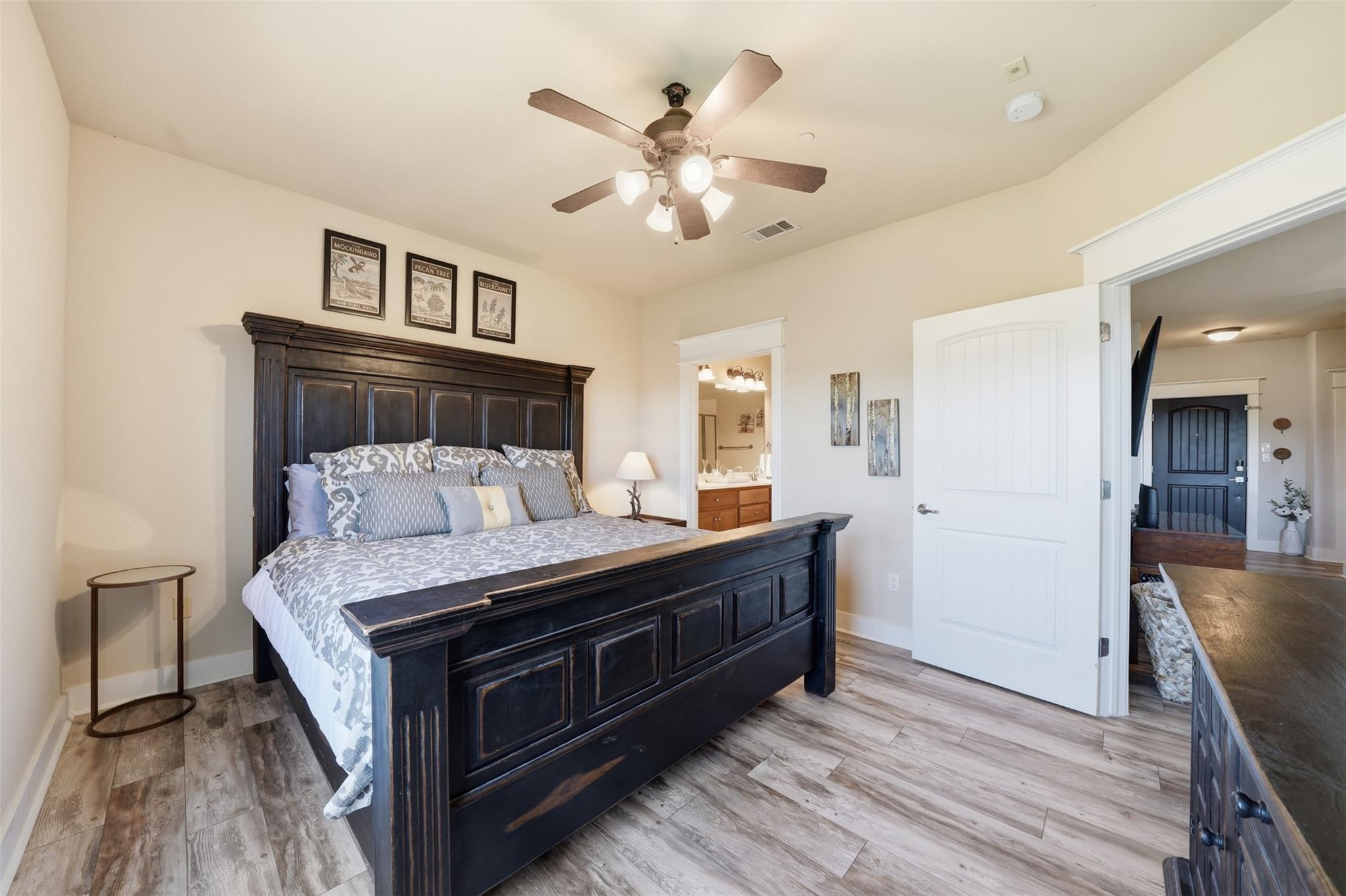 17808 Maritime Point Dr # 302, Jonestown, TX 78645