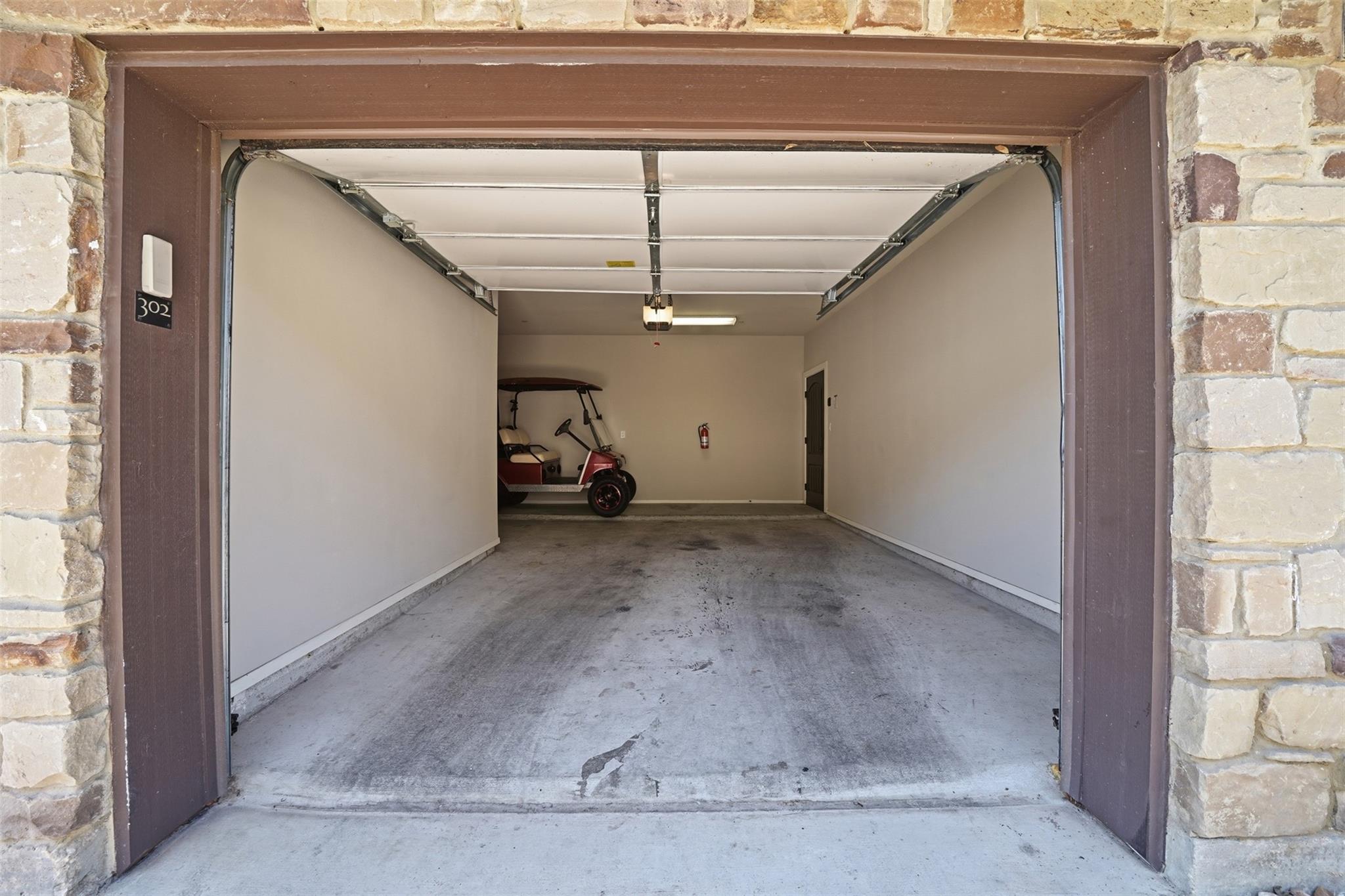 17808 Maritime Point Dr # 302, Jonestown, TX 78645